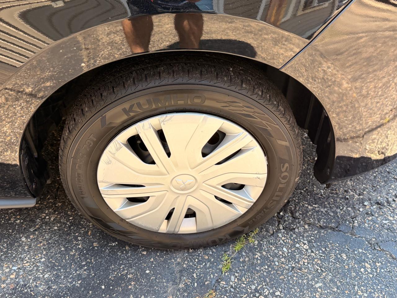 Mitsubishi Mirage ES CVT 2024