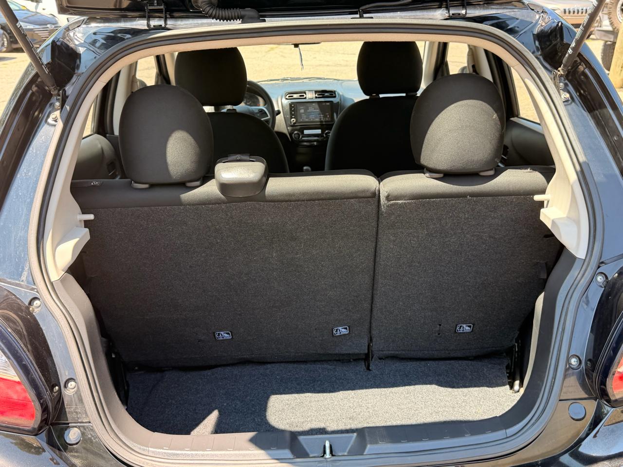 Mitsubishi Mirage ES CVT 2024