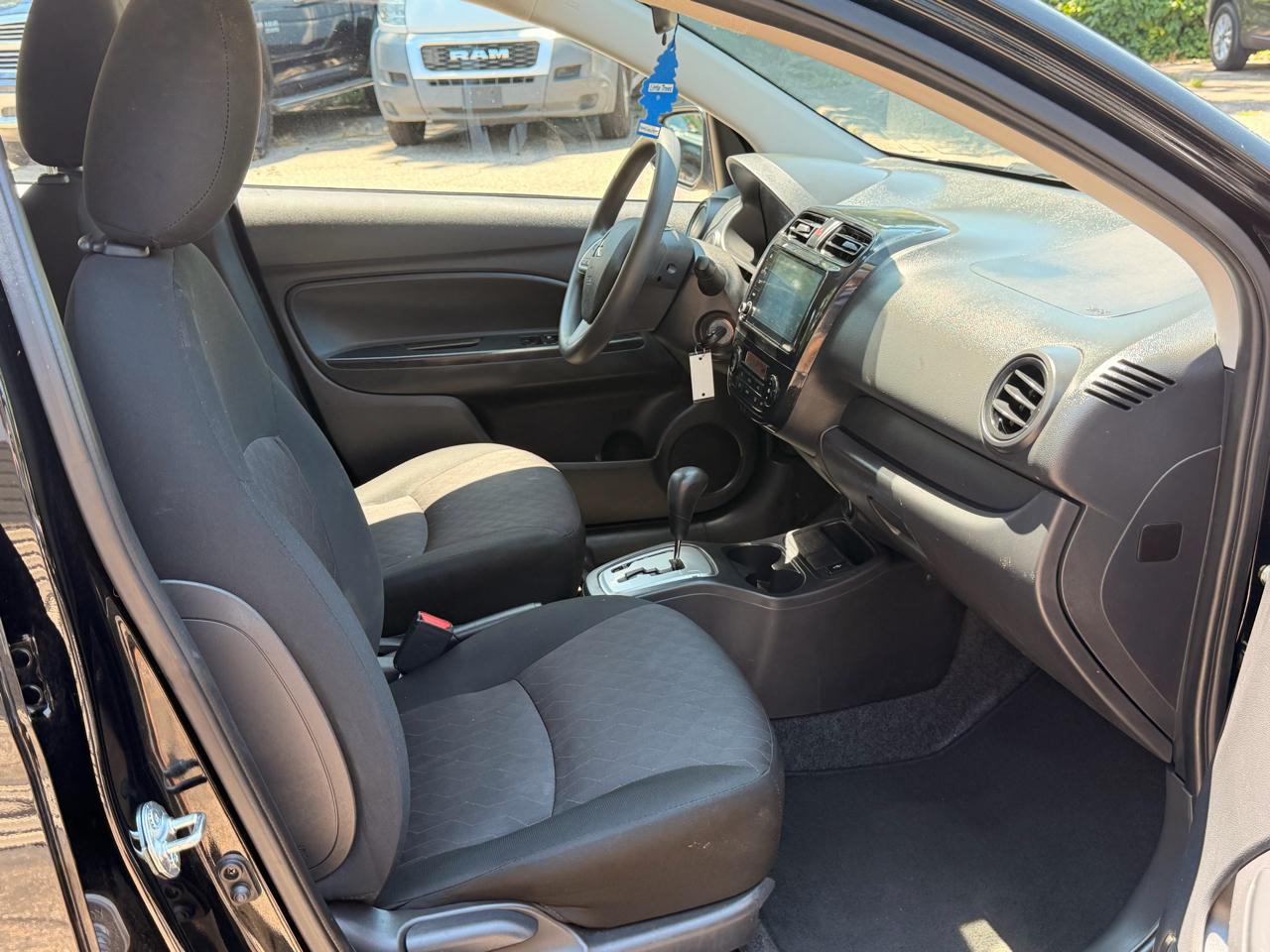 Mitsubishi Mirage ES CVT 2024