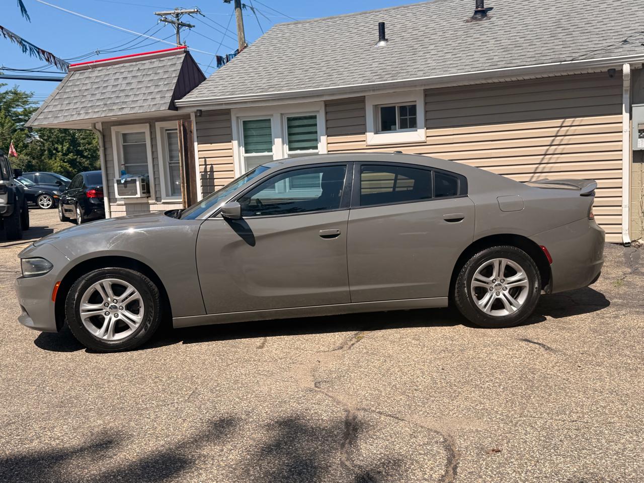 Dodge Charger SXT RWD 2019