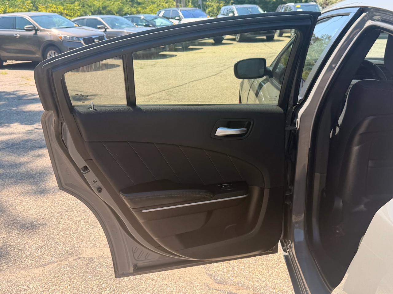 Dodge Charger SXT RWD 2019