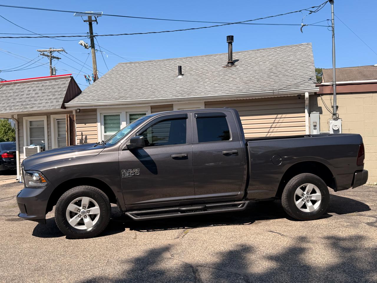 RAM 1500 Classic Express 4x4 Quad Cab 6'4" Box 2019