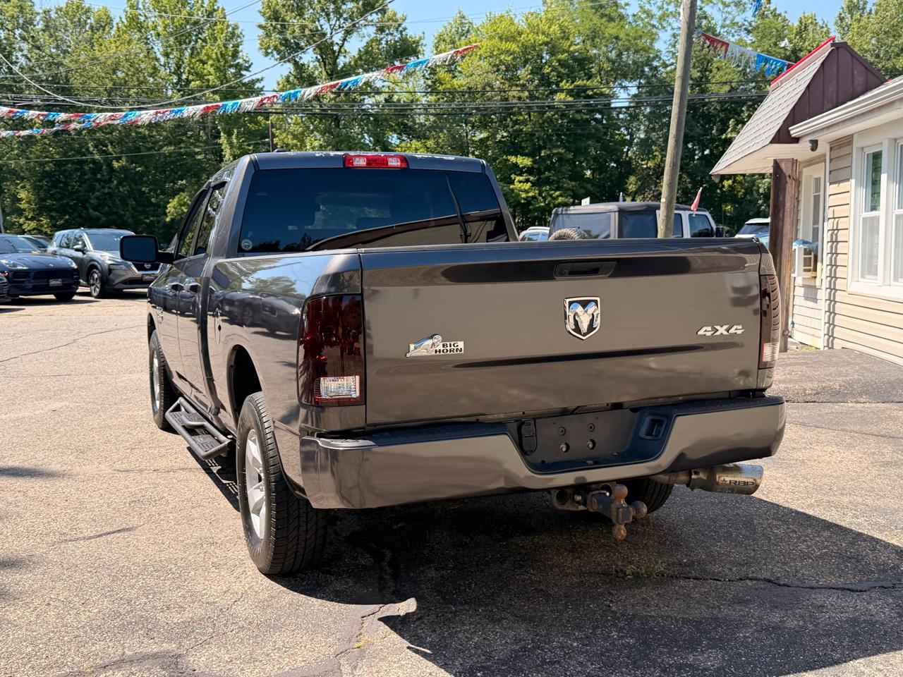 RAM 1500 Classic Express 4x4 Quad Cab 6'4" Box 2019