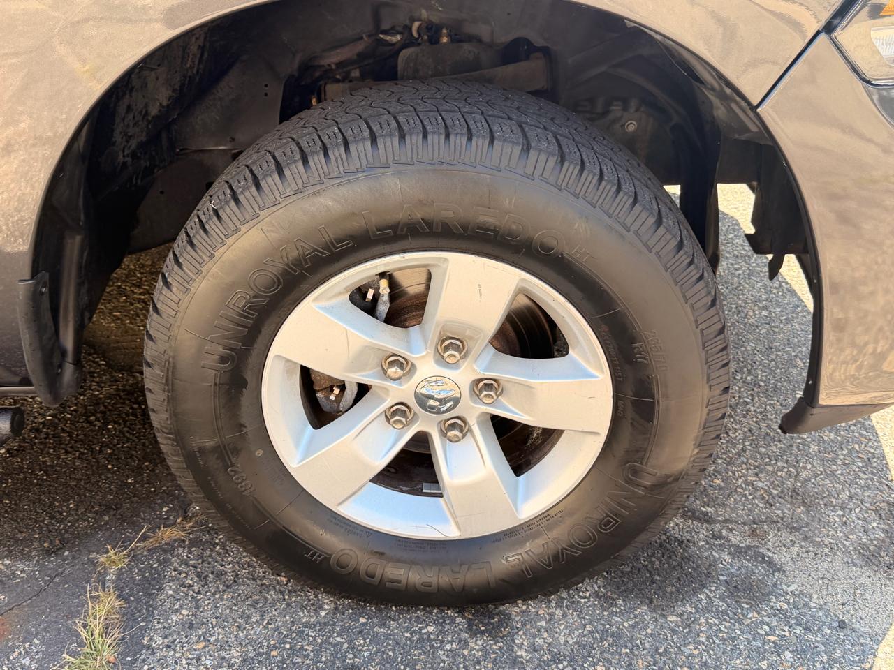 RAM 1500 Classic Express 4x4 Quad Cab 6'4" Box 2019