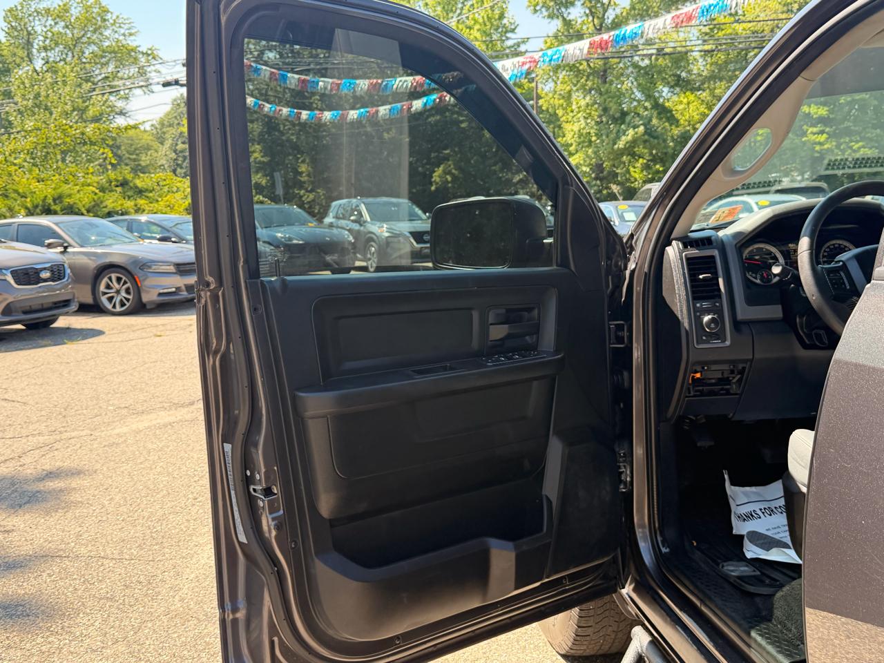 RAM 1500 Classic Express 4x4 Quad Cab 6'4" Box 2019