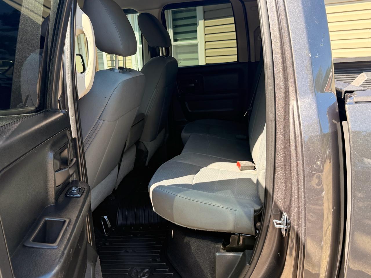 RAM 1500 Classic Express 4x4 Quad Cab 6'4" Box 2019