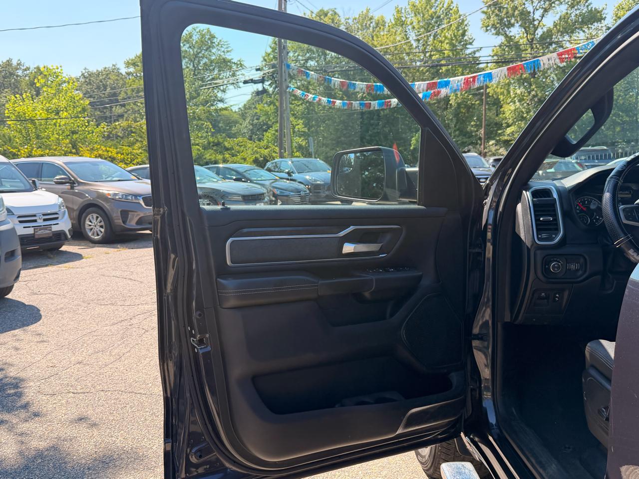 RAM 1500 Big Horn/Lone Star 4x4 Crew Cab 5'7" Box 2019