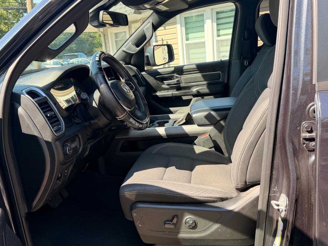 RAM 1500 Big Horn/Lone Star 4x4 Crew Cab 5'7" Box 2019