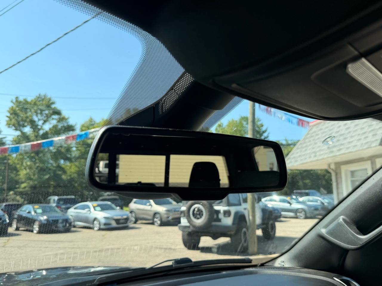 RAM 1500 Big Horn/Lone Star 4x4 Crew Cab 5'7" Box 2019