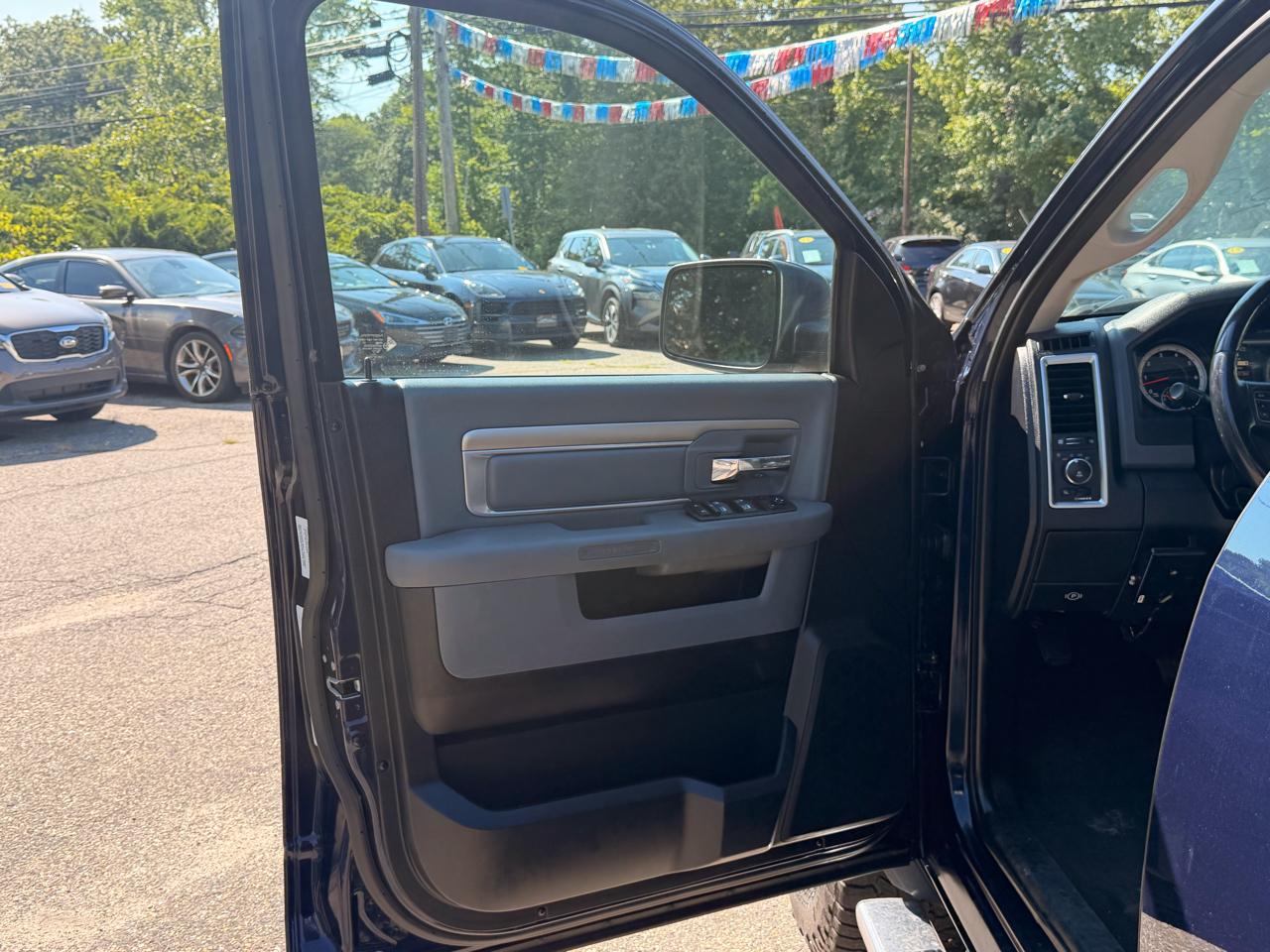RAM 1500 4WD Crew Cab 149" Big Horn 2014