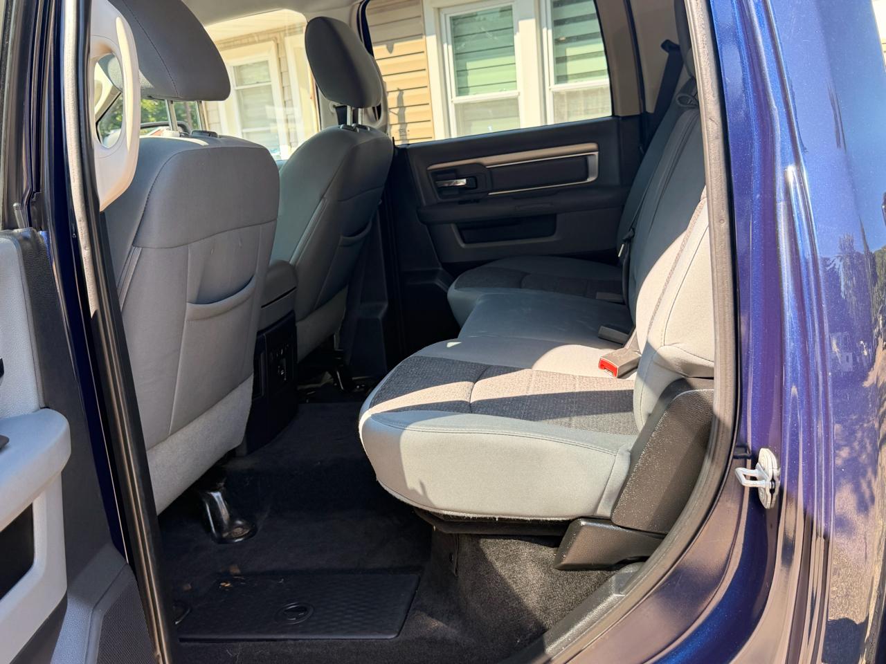 RAM 1500 4WD Crew Cab 149" Big Horn 2014