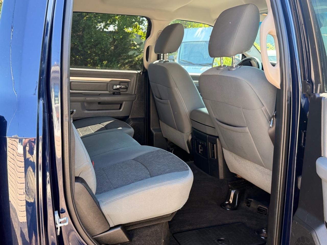 RAM 1500 4WD Crew Cab 149" Big Horn 2014