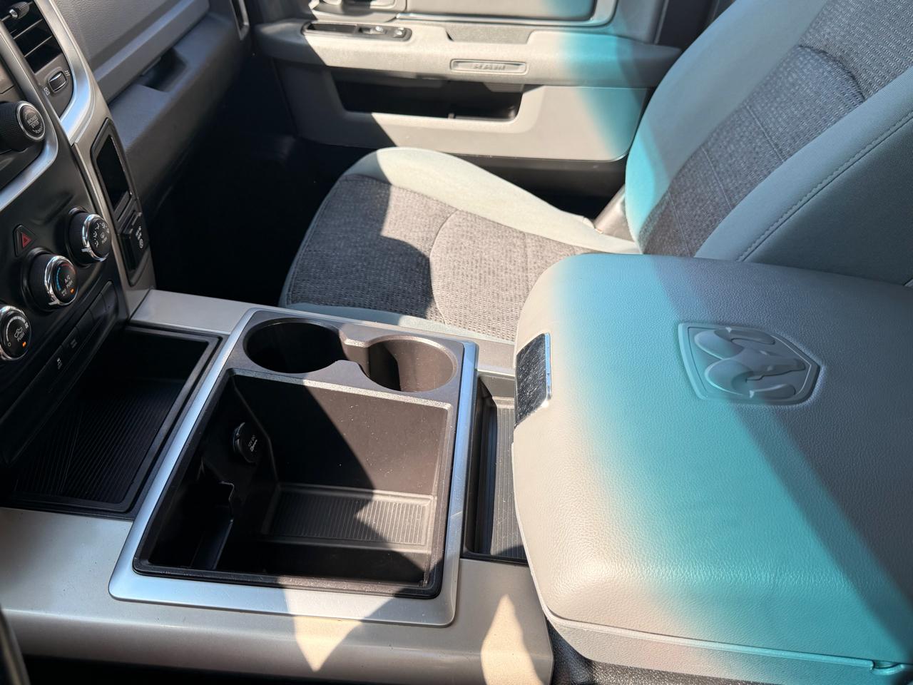 RAM 1500 4WD Crew Cab 149" Big Horn 2014