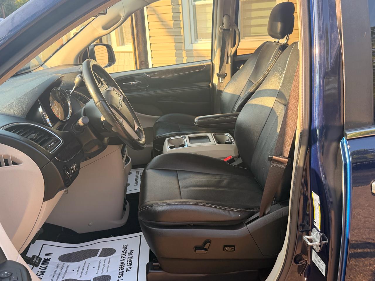 Chrysler Town & Country 4dr Wgn Touring 2015
