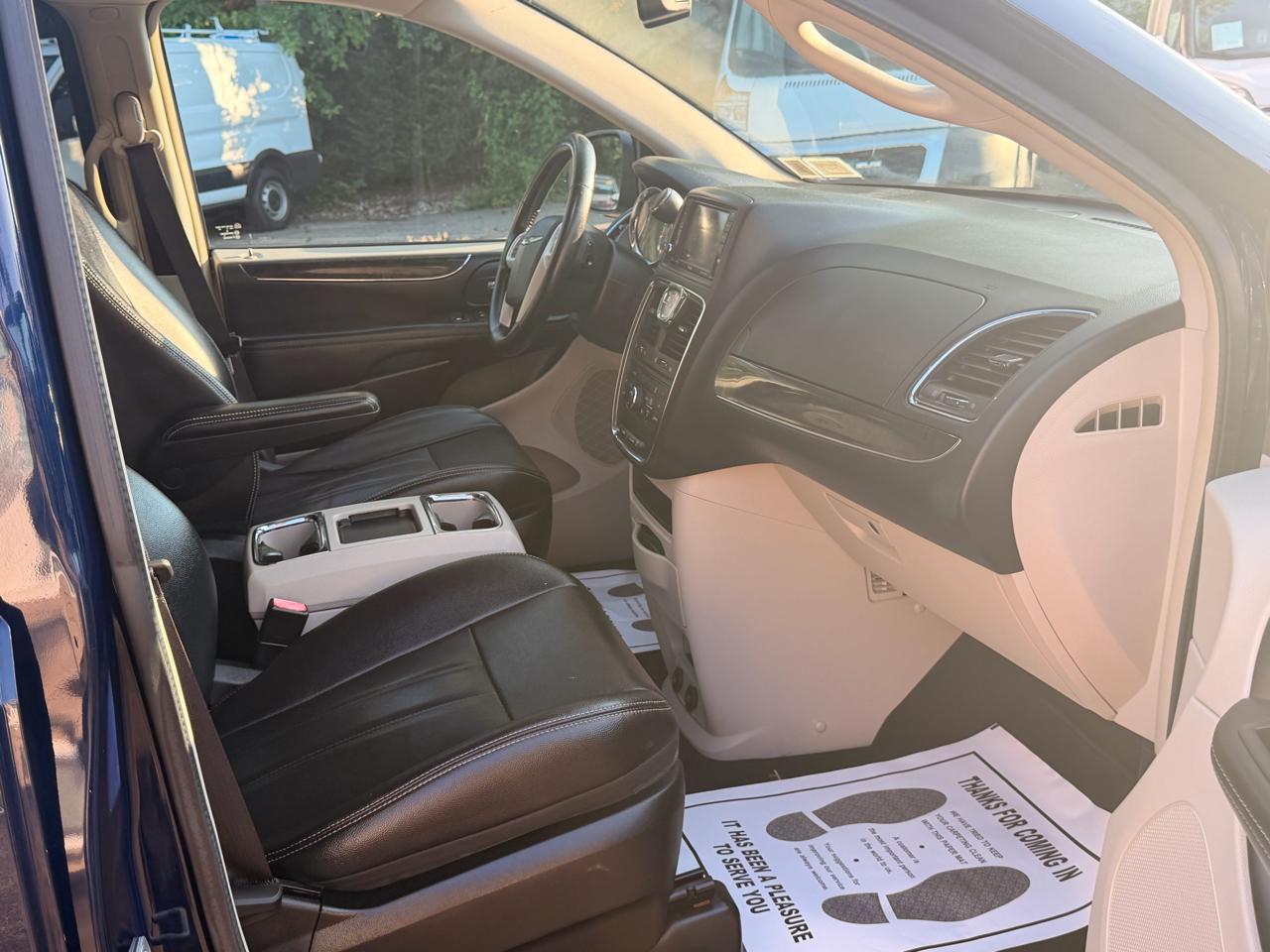 Chrysler Town & Country 4dr Wgn Touring 2015