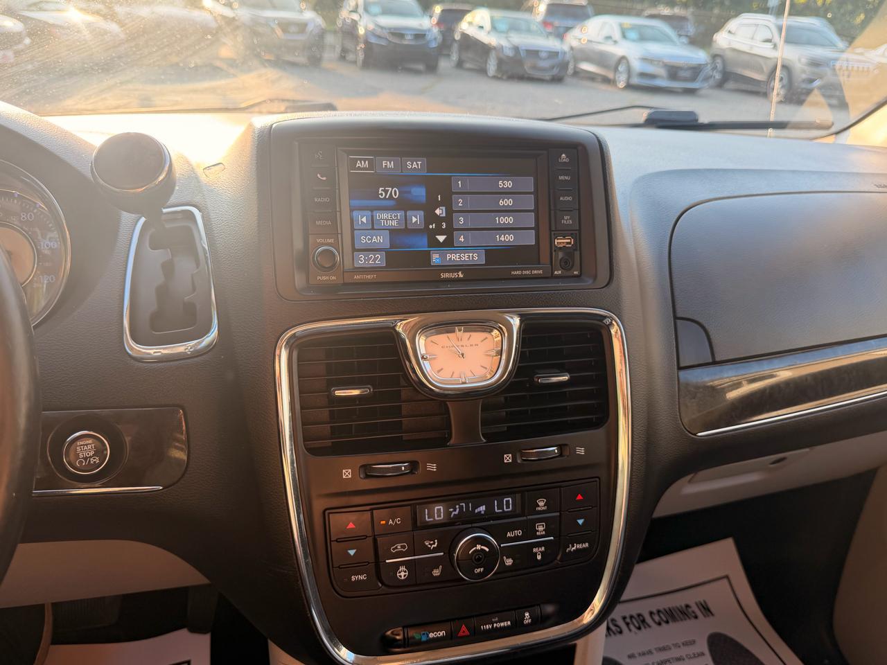 Chrysler Town & Country 4dr Wgn Touring 2015