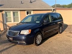 2015 Chrysler Town & Country 