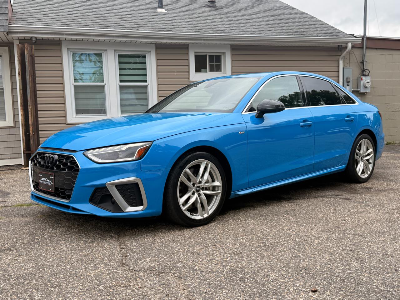 Audi A4 Sedan Premium Plus 45 TFSI quattro 2020