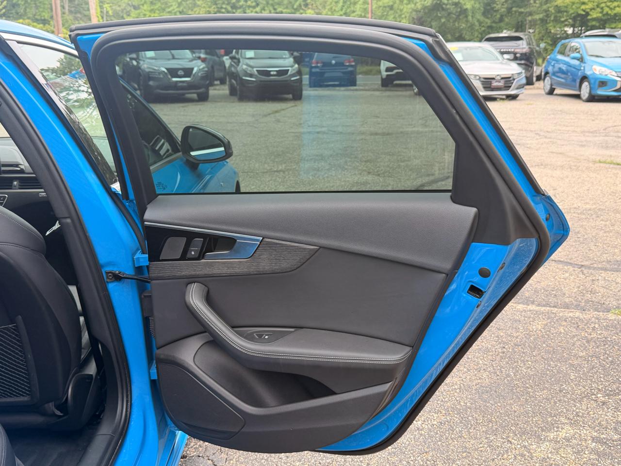 Audi A4 Sedan Premium Plus 45 TFSI quattro 2020