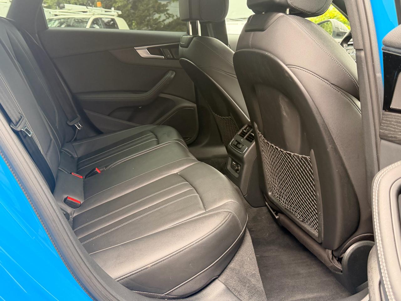 Audi A4 Sedan Premium Plus 45 TFSI quattro 2020