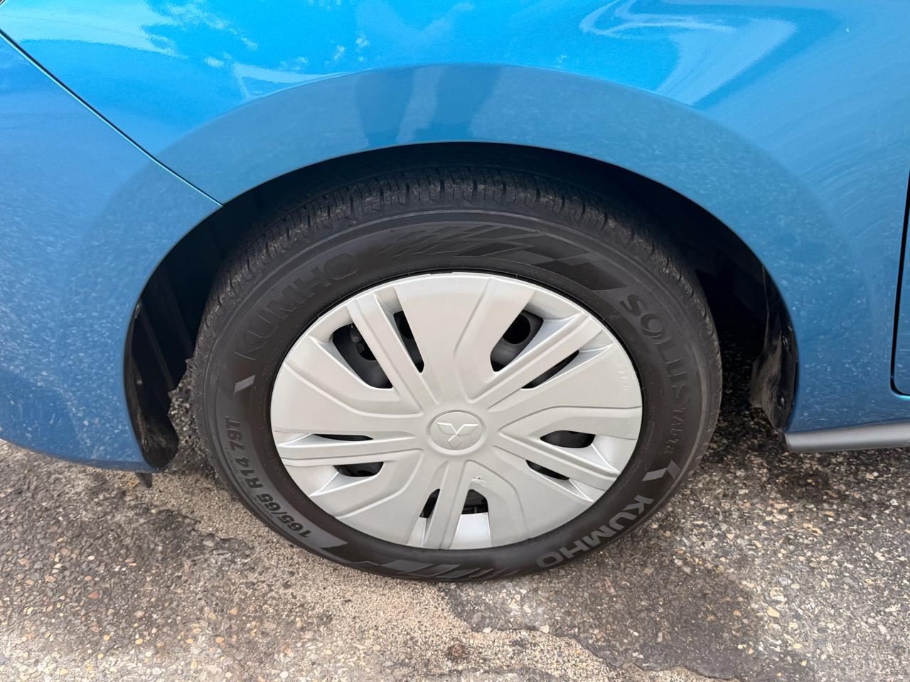 Mitsubishi Mirage ES CVT 2024