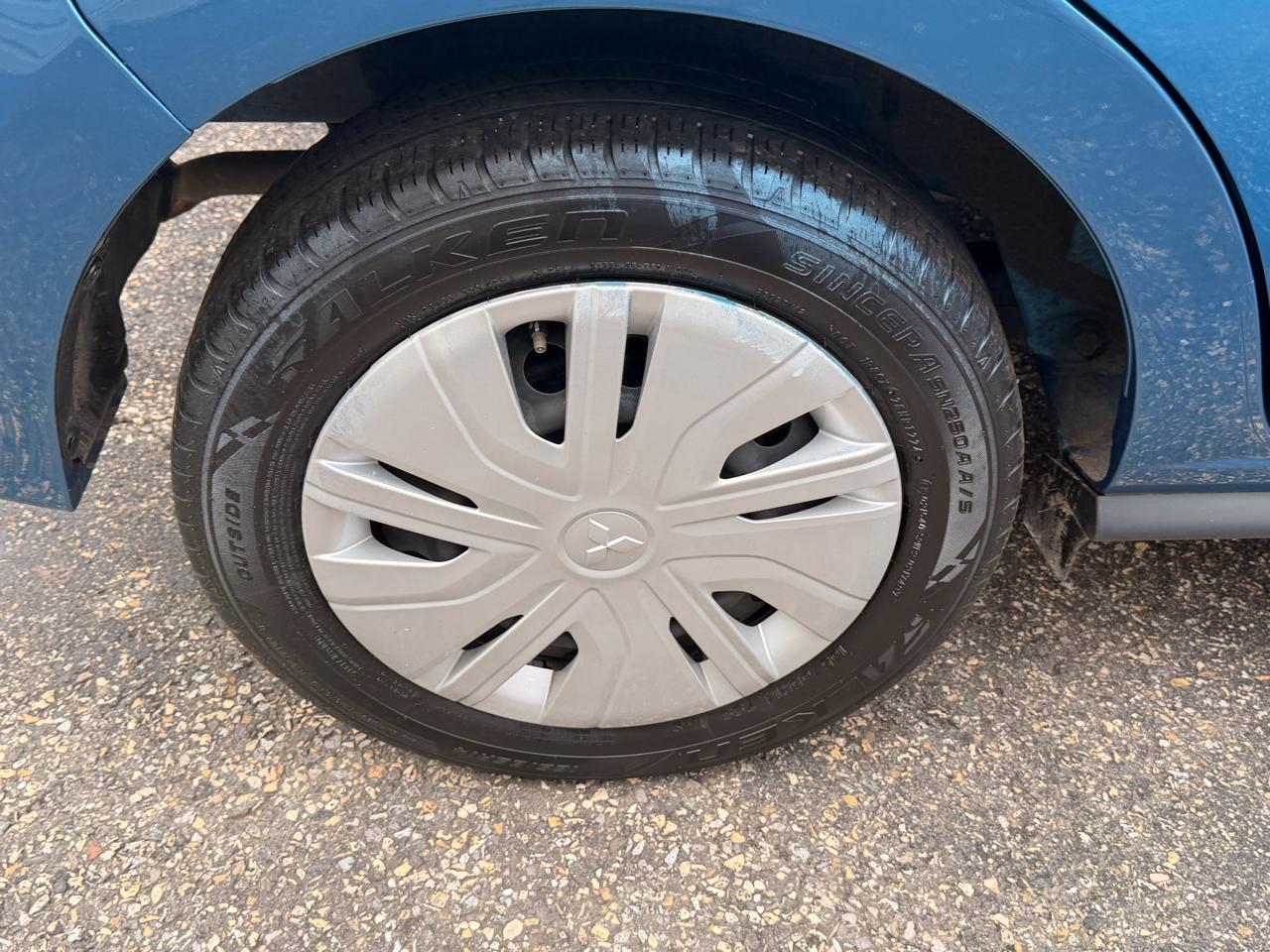 Mitsubishi Mirage ES CVT 2024