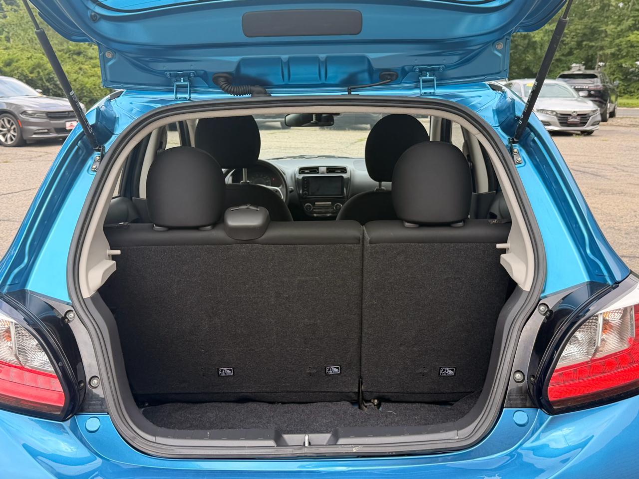 Mitsubishi Mirage ES CVT 2024