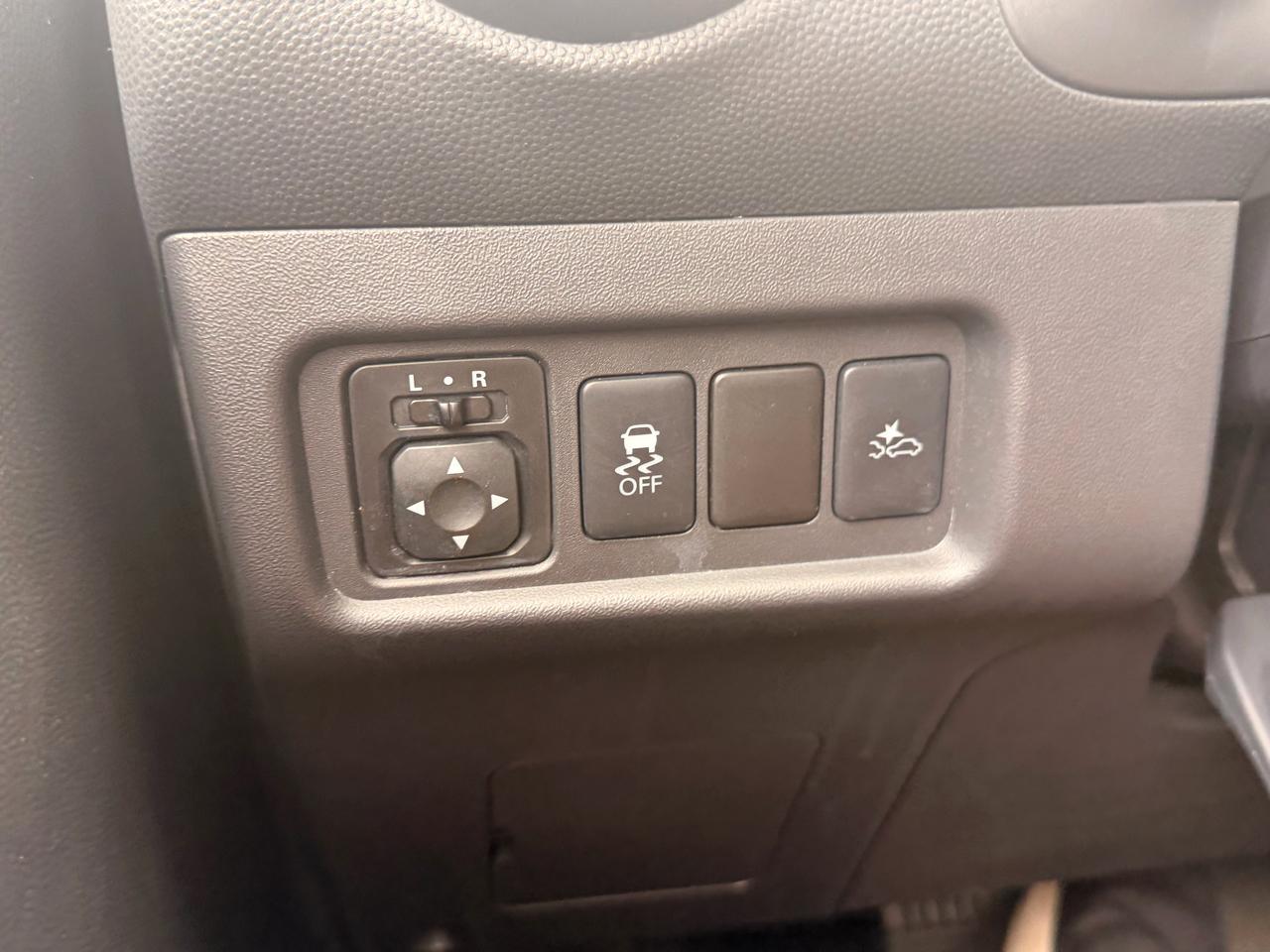 Mitsubishi Mirage ES CVT 2024