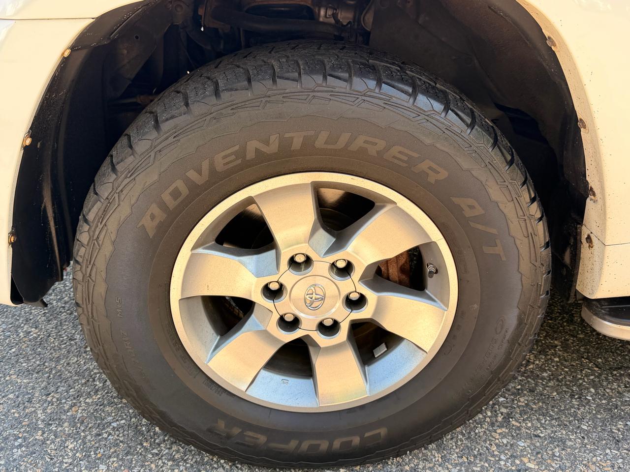 Toyota 4Runner 4WD 4dr V6 Limited (Natl) 2013
