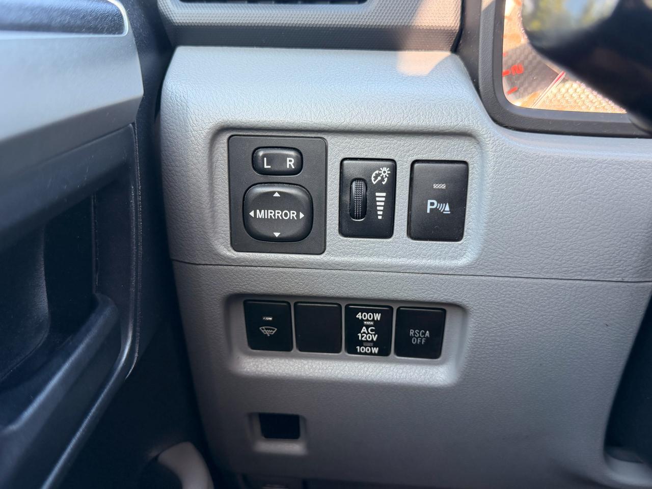 Toyota 4Runner 4WD 4dr V6 Limited (Natl) 2013