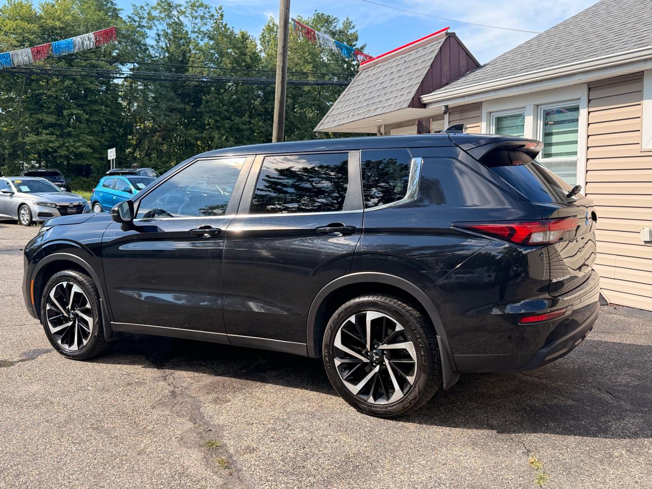 Mitsubishi Outlander ES S-AWC 2022