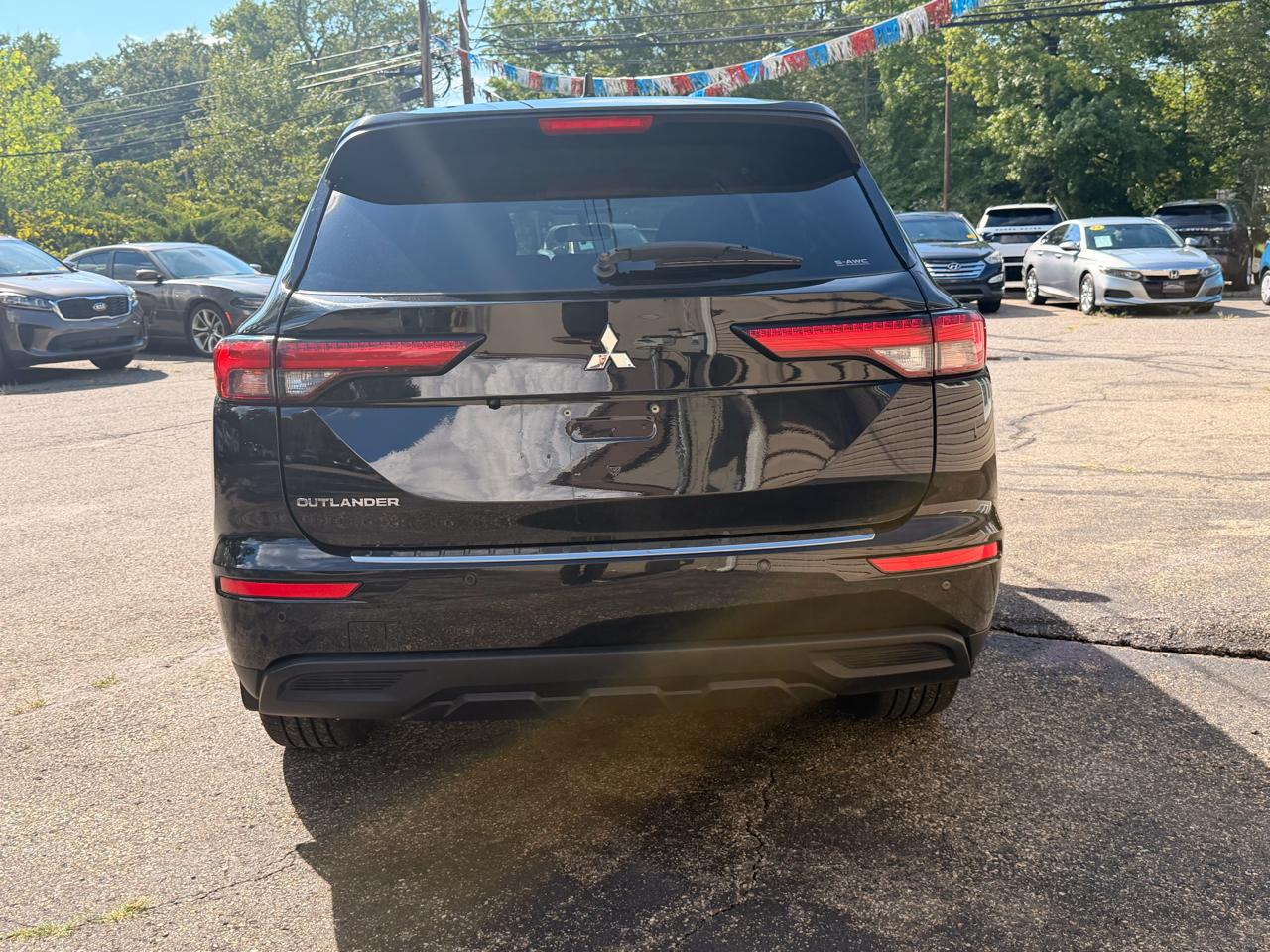 Mitsubishi Outlander ES S-AWC 2022