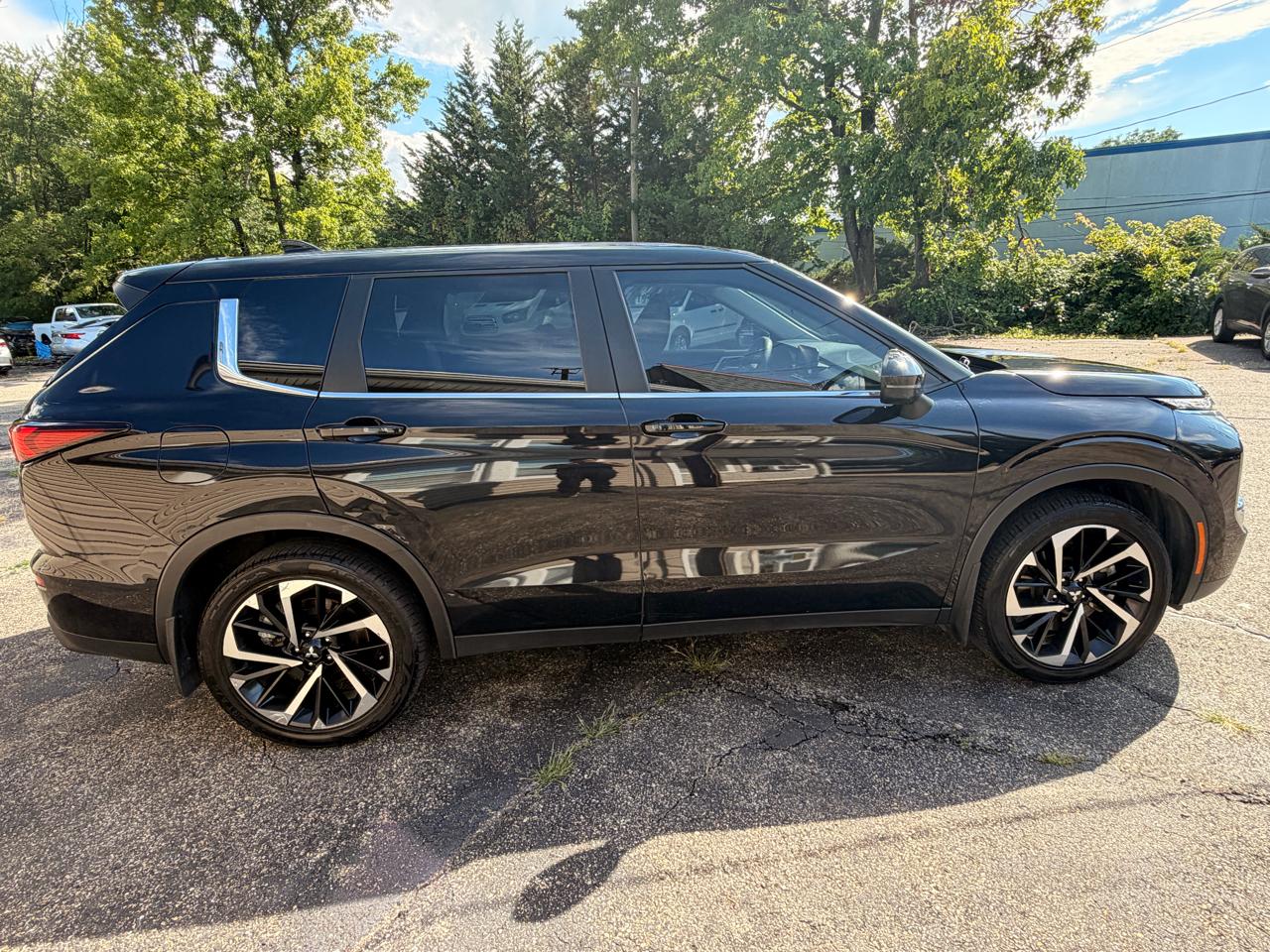 Mitsubishi Outlander ES S-AWC 2022