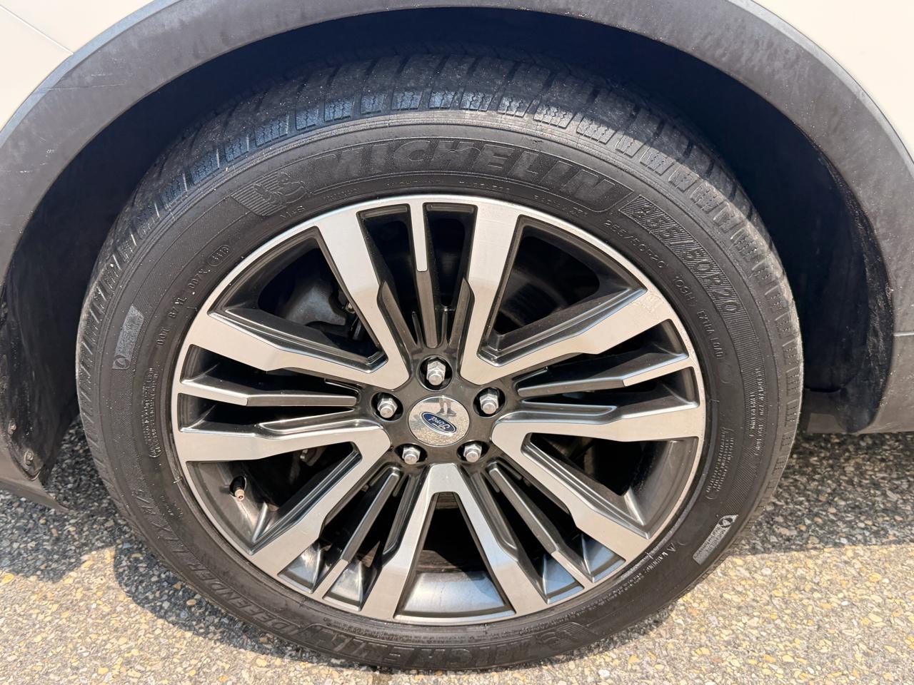 Ford Explorer 4WD 4dr Platinum 2016