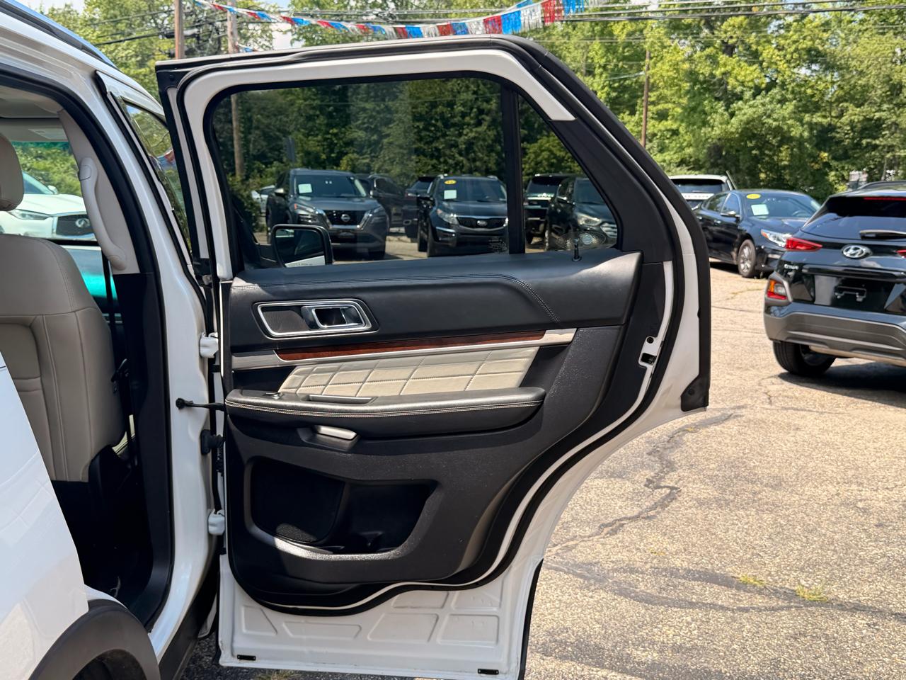 Ford Explorer 4WD 4dr Platinum 2016
