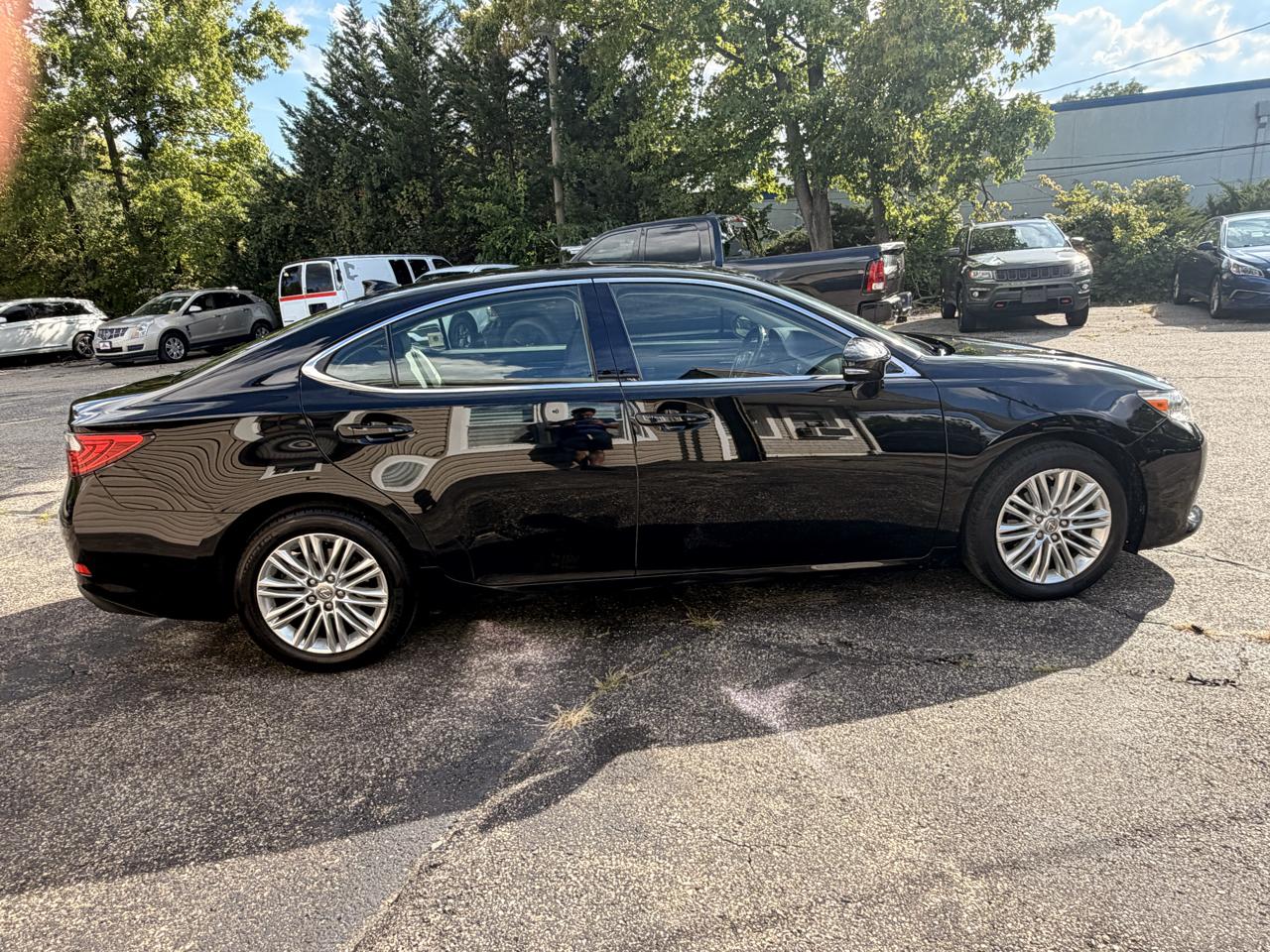 Lexus ES 350 4dr Sdn 2015