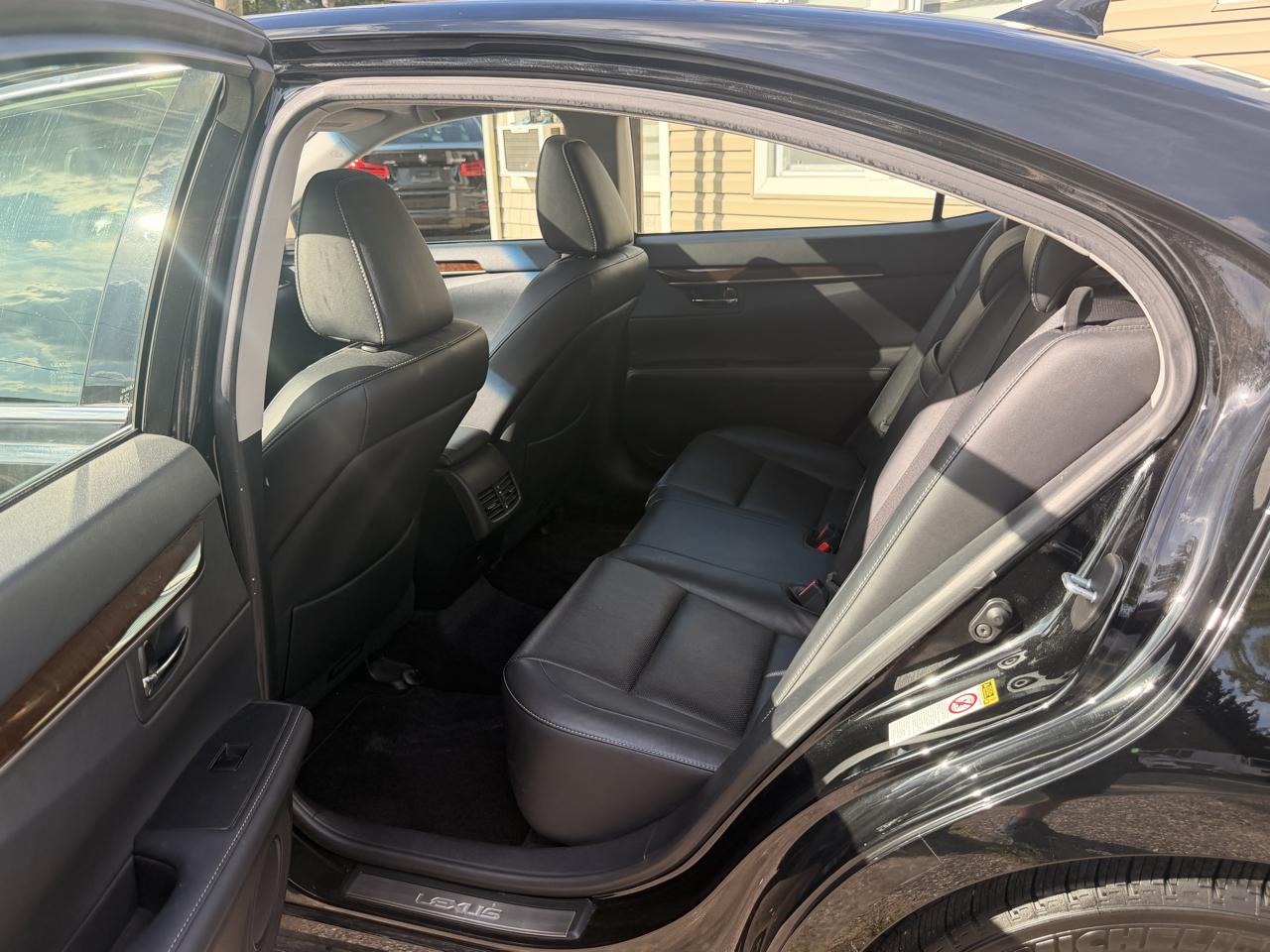 Lexus ES 350 4dr Sdn 2015