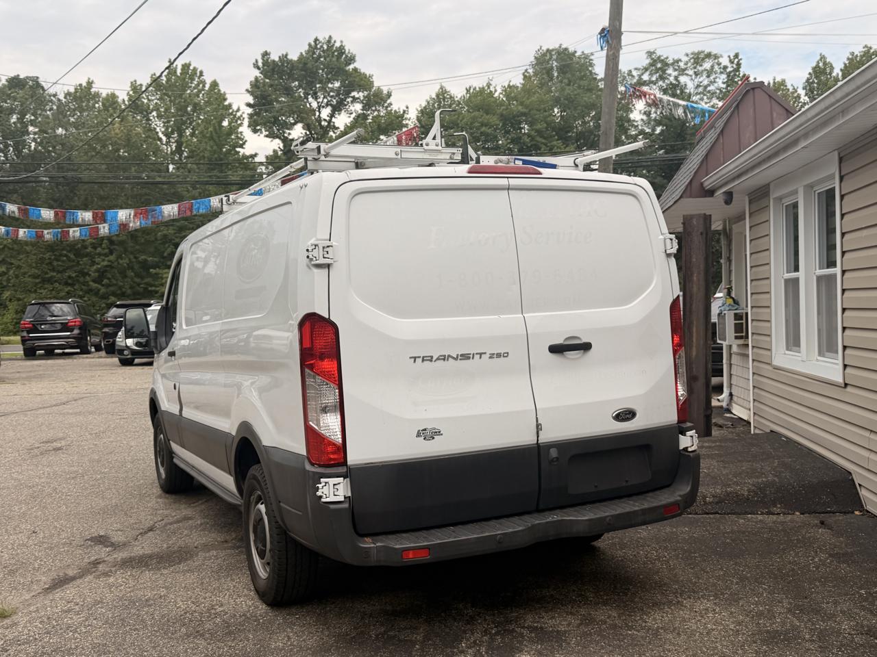 Ford Transit Cargo Van T-250 130" Low Rf 9000 GVWR Sliding RH Dr 2015