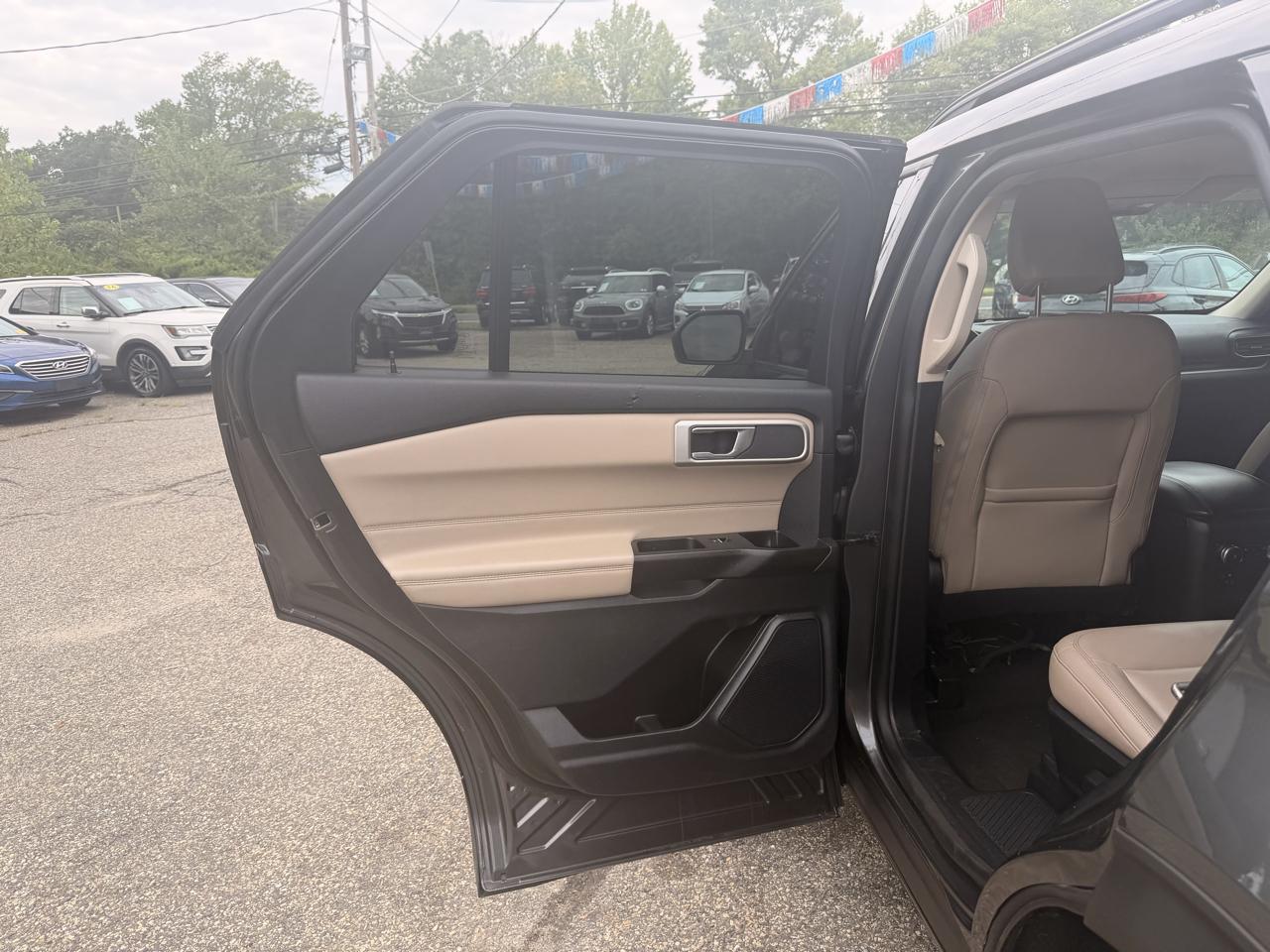 Ford Explorer 4dr XLT 4WD 2020