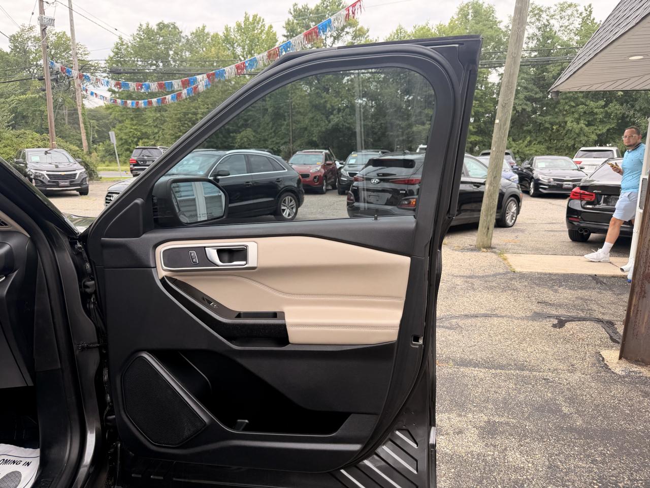 Ford Explorer 4dr XLT 4WD 2020