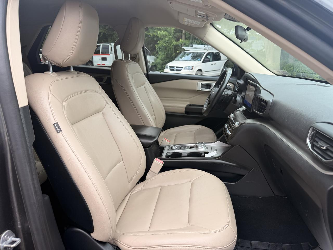 Ford Explorer 4dr XLT 4WD 2020