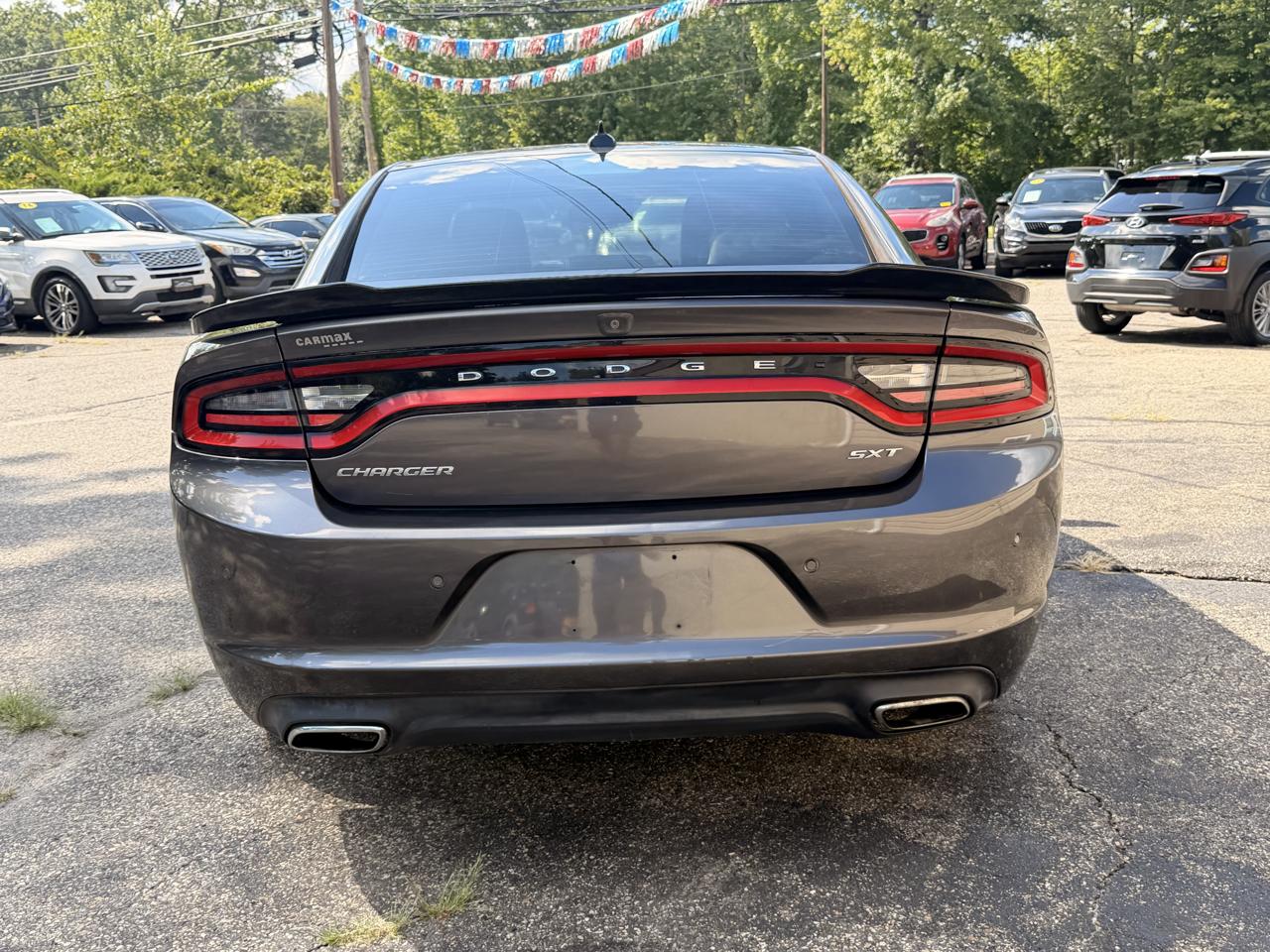 Dodge Charger 4dr Sdn SXT RWD 2015