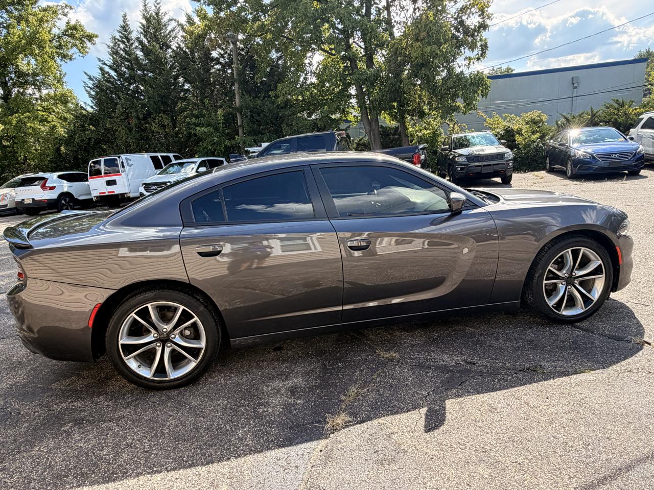 Dodge Charger 4dr Sdn SXT RWD 2015