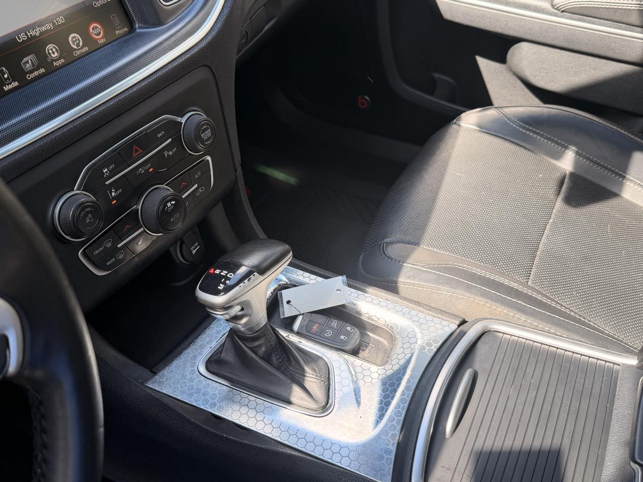 Dodge Charger 4dr Sdn SXT RWD 2015