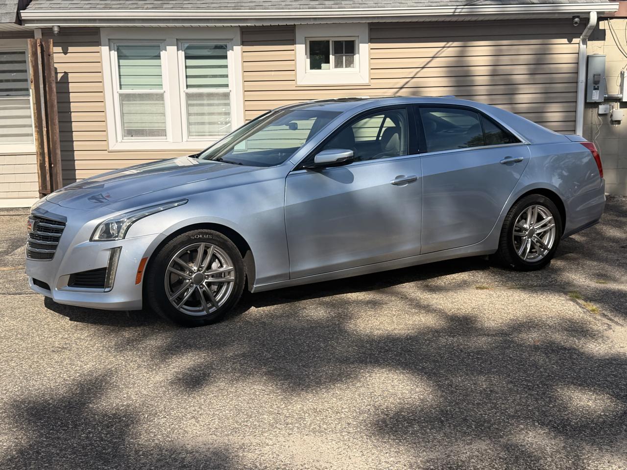 Cadillac CTS Sedan 4dr Sdn 2.0L Turbo Luxury AWD 2017