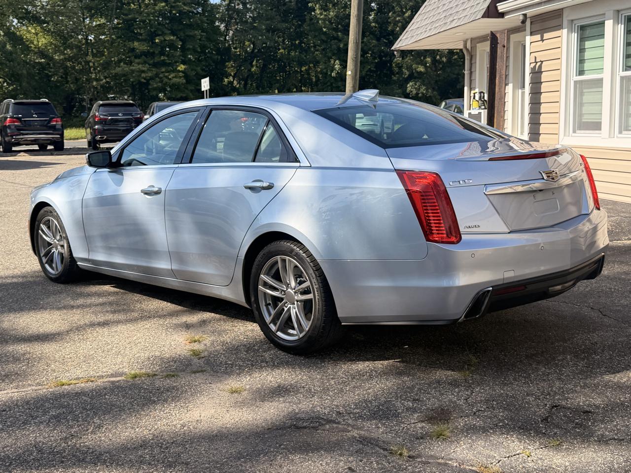Cadillac CTS Sedan 4dr Sdn 2.0L Turbo Luxury AWD 2017