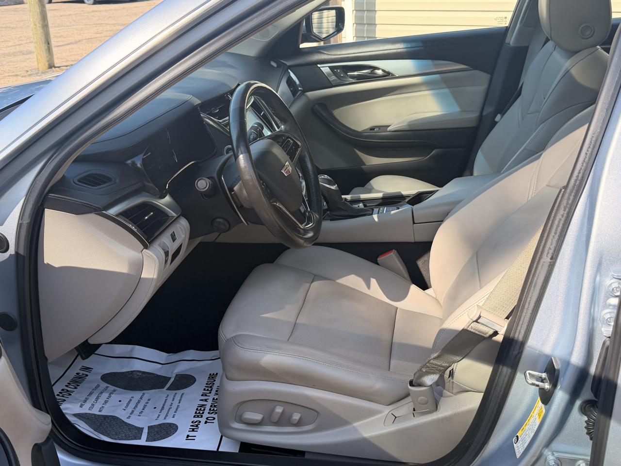 Cadillac CTS Sedan 4dr Sdn 2.0L Turbo Luxury AWD 2017