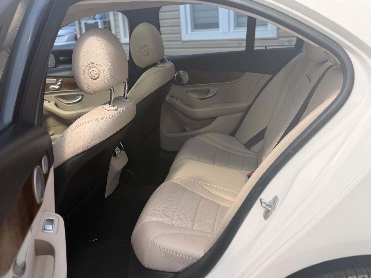Mercedes-Benz C-Class 4dr Sdn C 300 4MATIC 2015