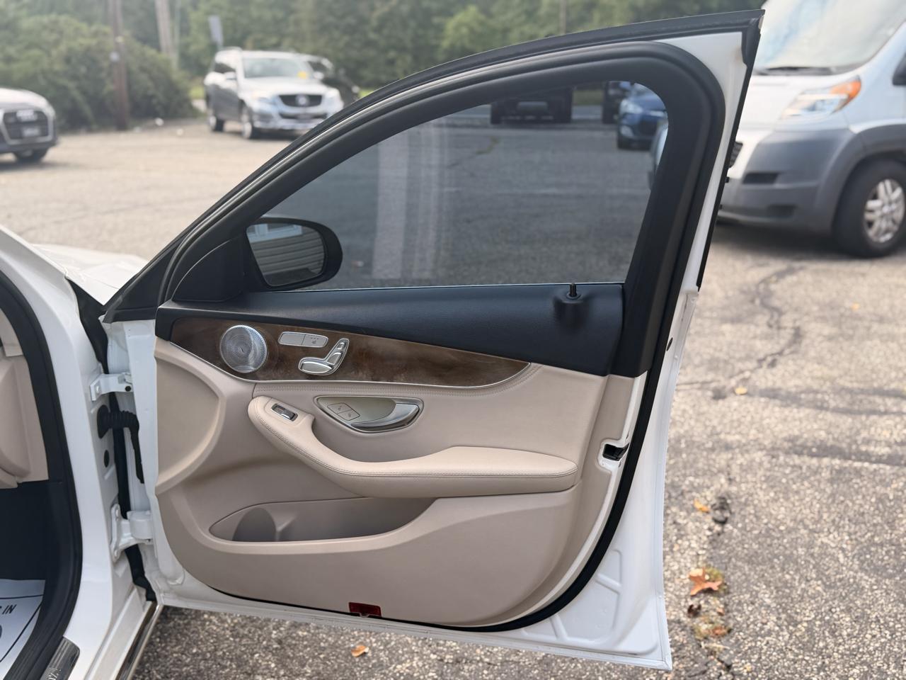 Mercedes-Benz C-Class 4dr Sdn C 300 4MATIC 2015