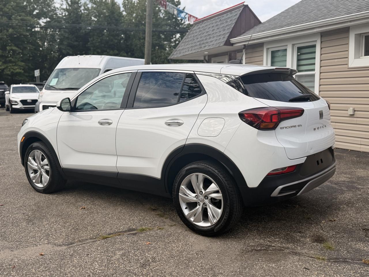Buick Encore GX FWD 4dr Preferred 2024